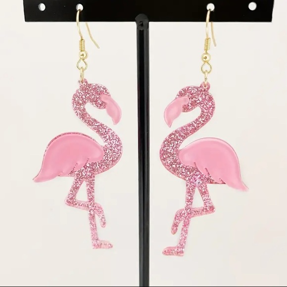 🦩 Pink Sparkly Flamingo Hook Drop Dangle Earrings - Picture 3 of 11